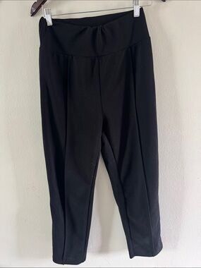 Women's Black Pull-On Cropped Ponte Pants
